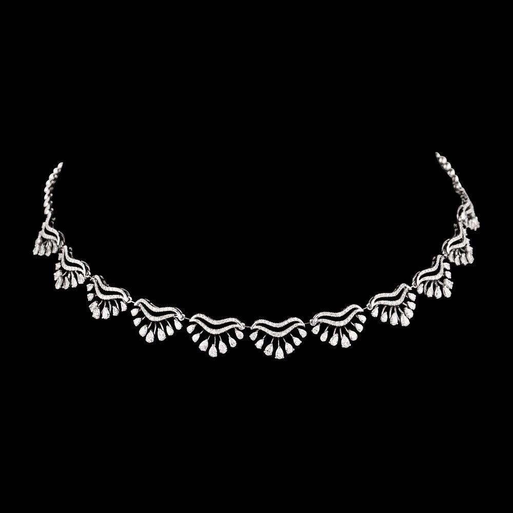18K White Gold Diamond Necklace - 4.09ct VVS-EF
