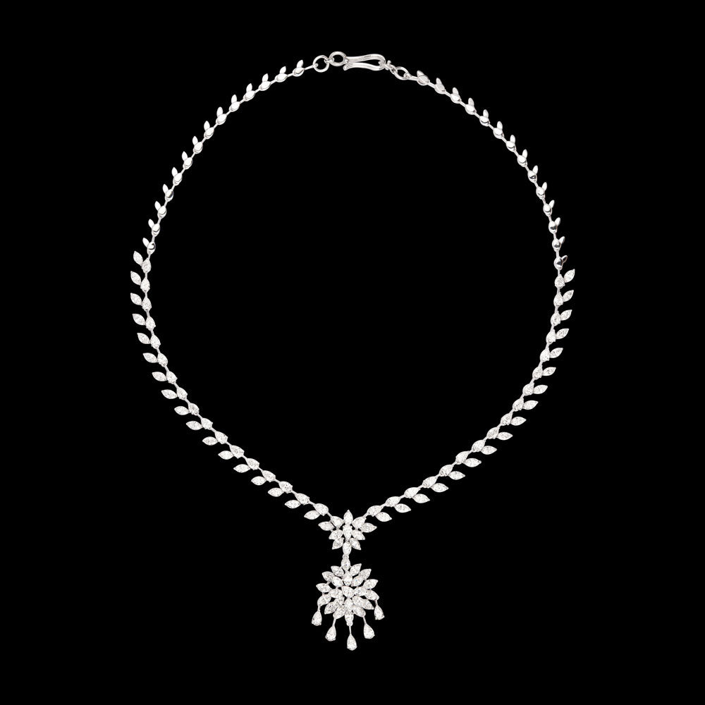 18K White Gold Diamond Necklace - 10.12ct VVS-EF