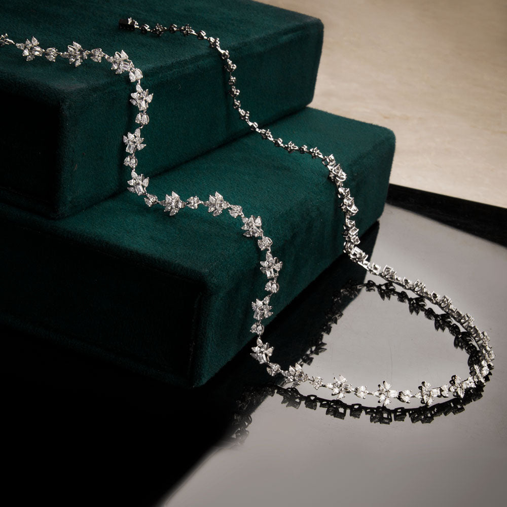 18K White Gold Diamond Necklace - 10.26ct VVS-VS-EF