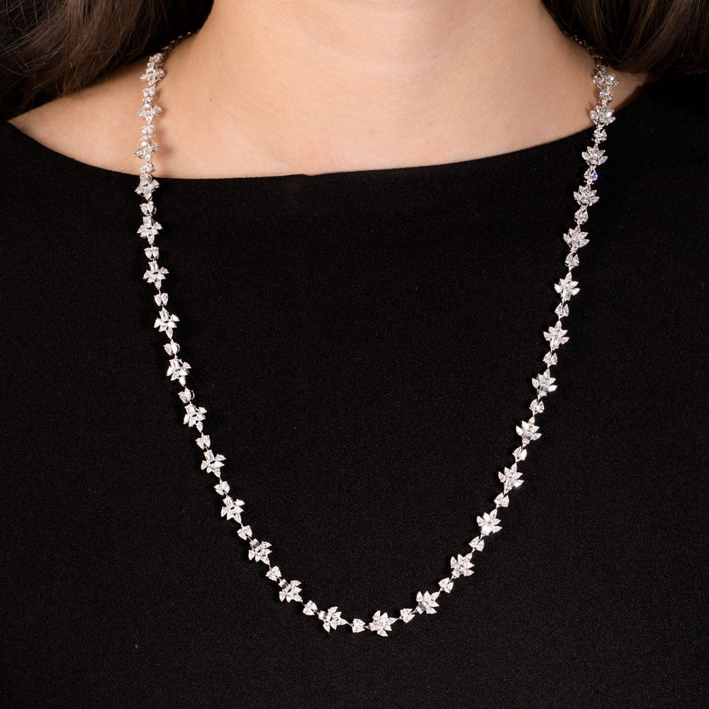 18K White Gold Diamond Necklace - 11.14ct VVS-EF