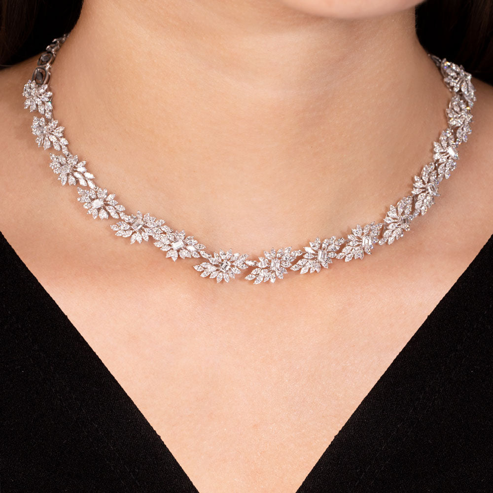18K White Gold Diamond Necklace - 9.75ct VVS-EF