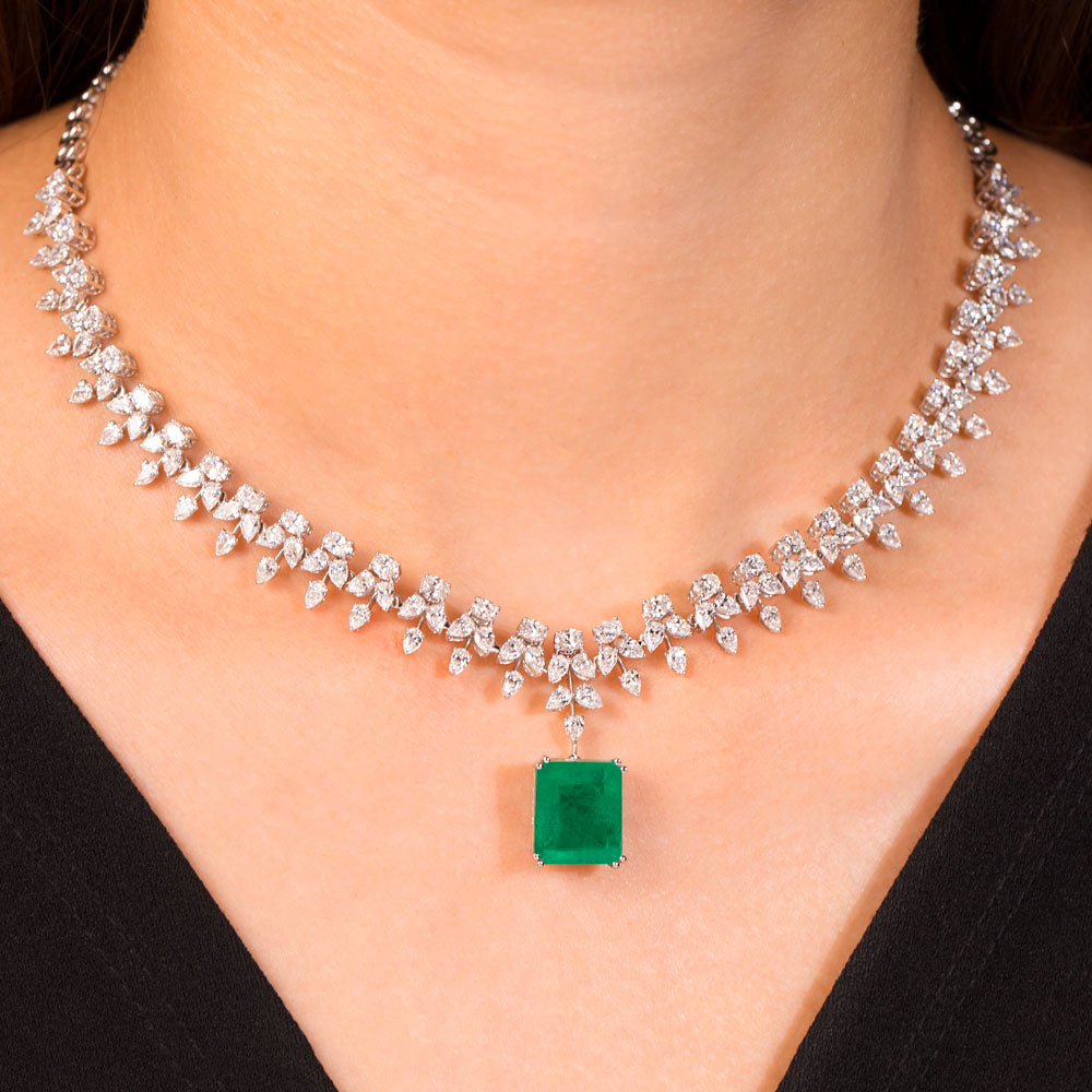 18K White Gold Diamond Necklace - 10.59ct VVS-EF with Colour Stones