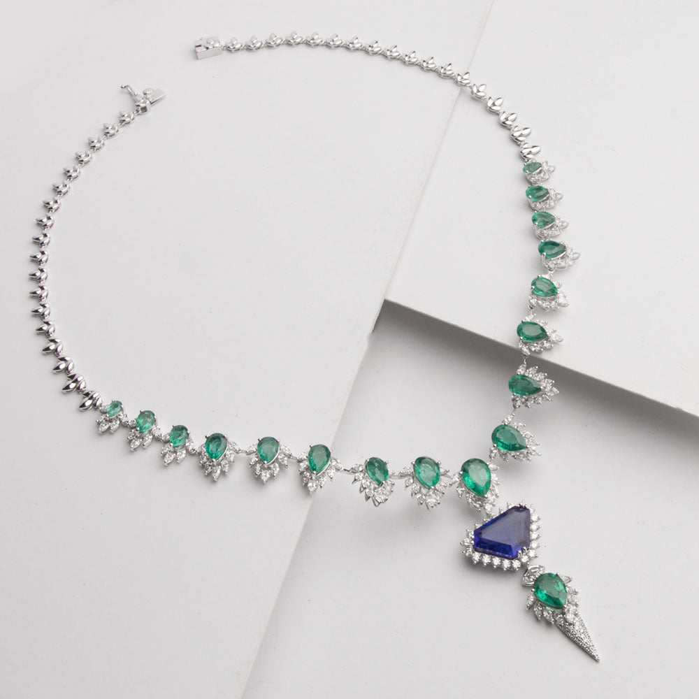 18K White Gold Diamond Necklace - 6.885ct VVS-VS-EF with Colour Stones