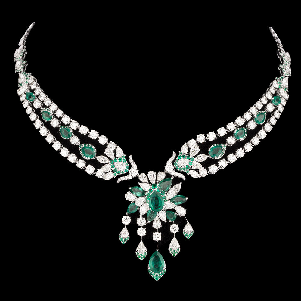 18K White Gold Diamond Necklace - 24.98ct VVS-VS-HI with Colour Stones
