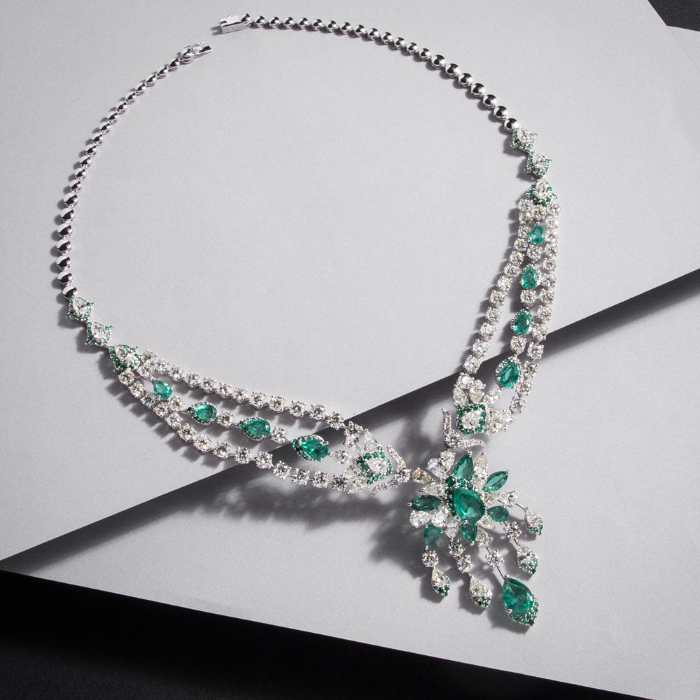 18K White Gold Diamond Necklace - 24.98ct VVS-VS-HI with Colour Stones