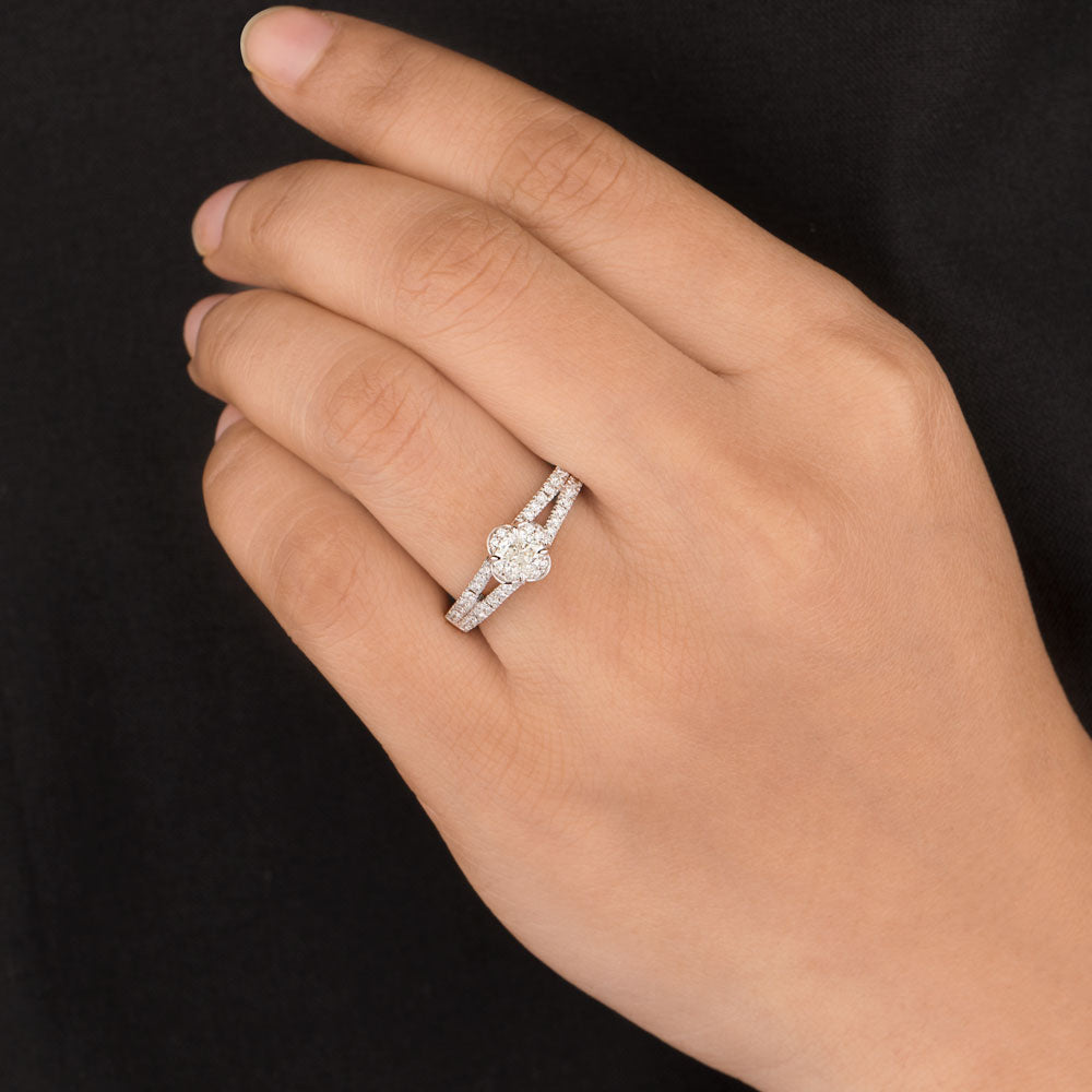 18K White Gold Diamond Ring - 0.821ct VS-SI-GH