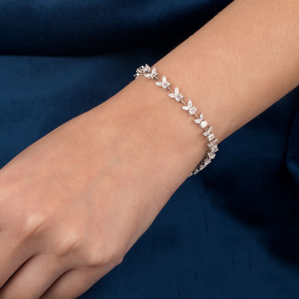 18K White Gold Diamond Bracelet - 5.01ct VVS-EF