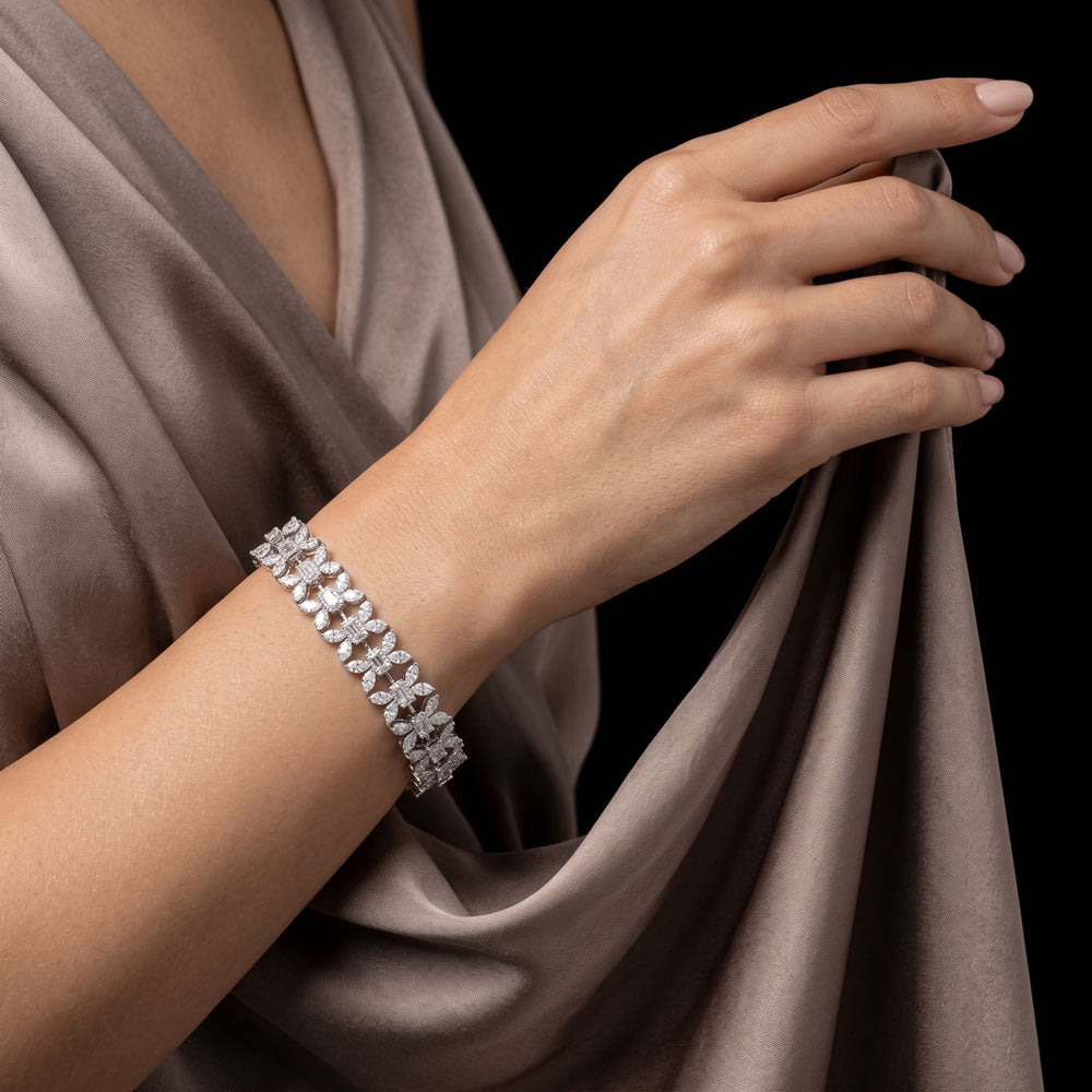 18K White Gold Diamond Bracelet - 8.13ct VVS-VS-EF