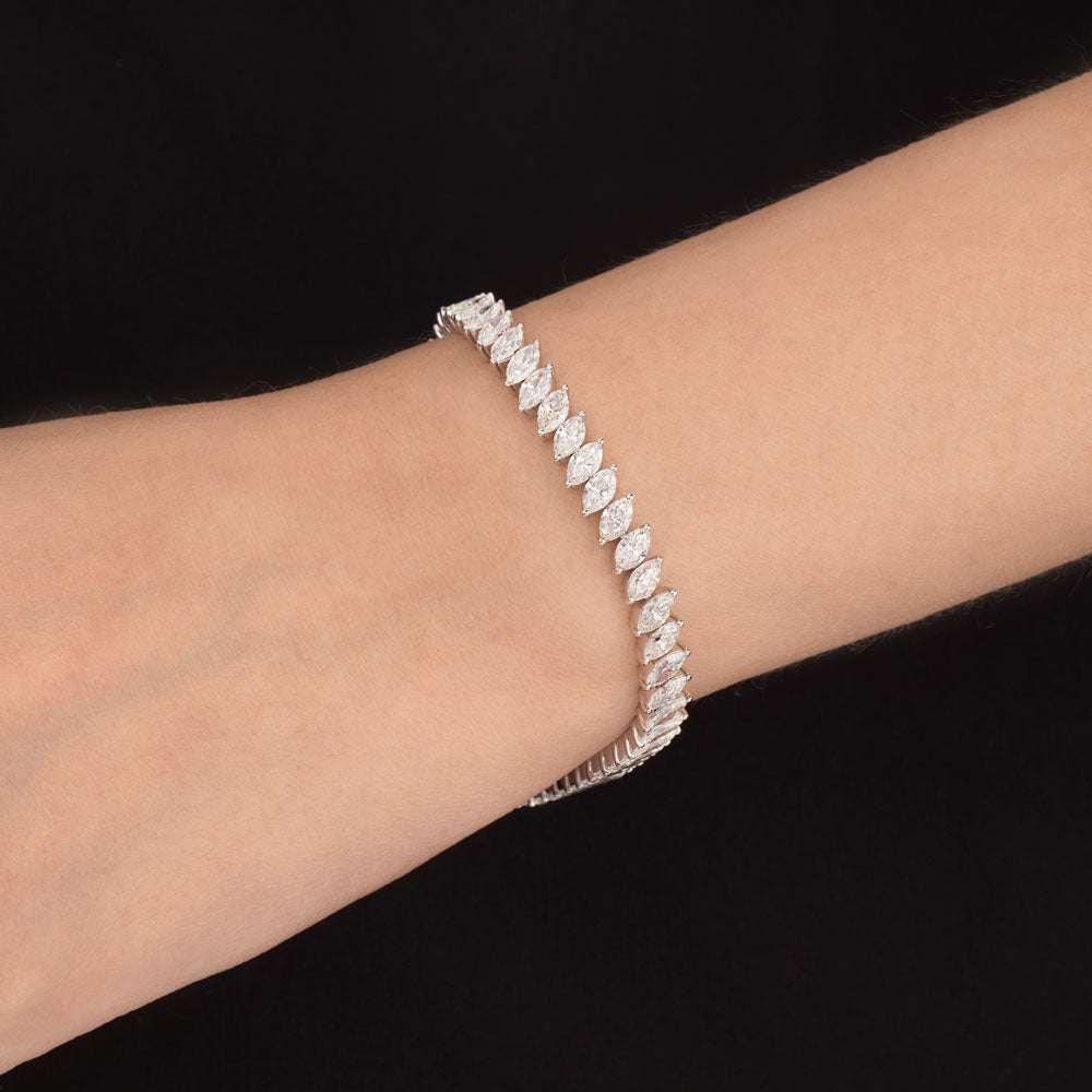 18K White Gold Diamond Bracelet - 10.129ct VVS-VS-HI