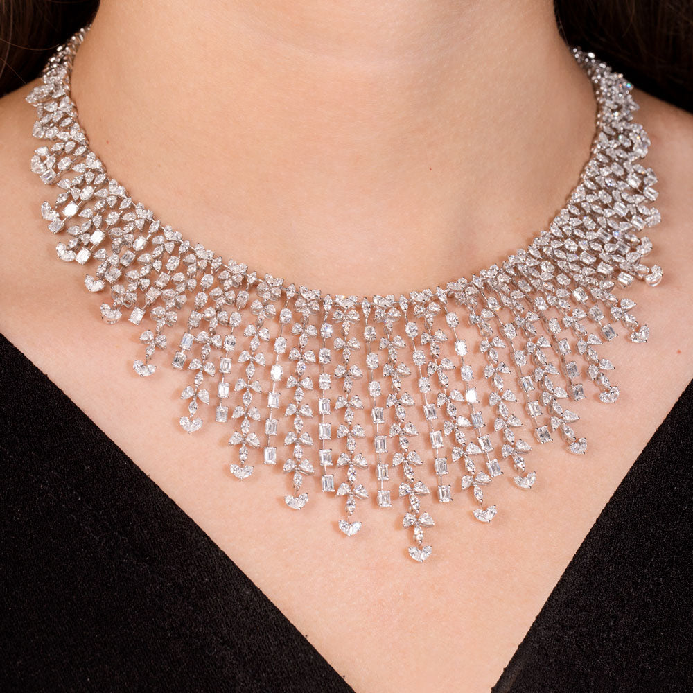 18K White Gold Diamond Necklace - 29.71ct VVS-EF
