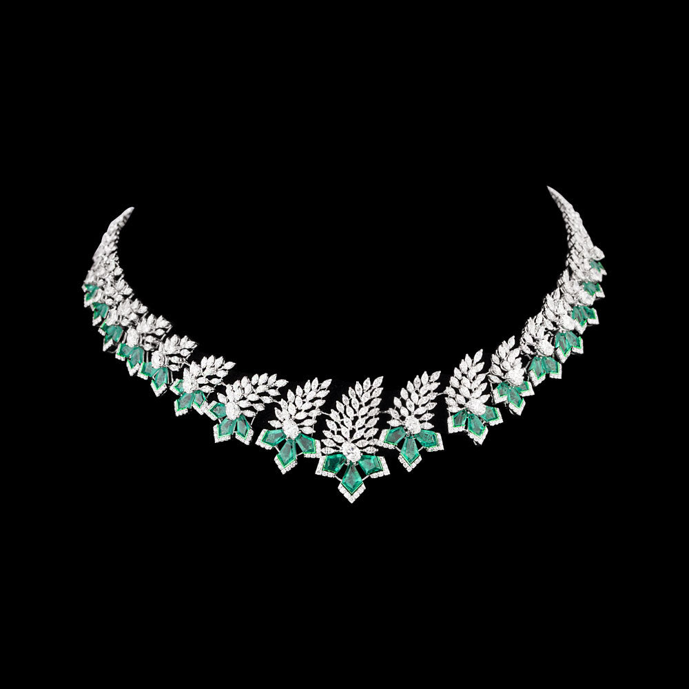 18K White Gold Diamond Necklace - 13.507ct VVS-VS-FG with Colour Stones