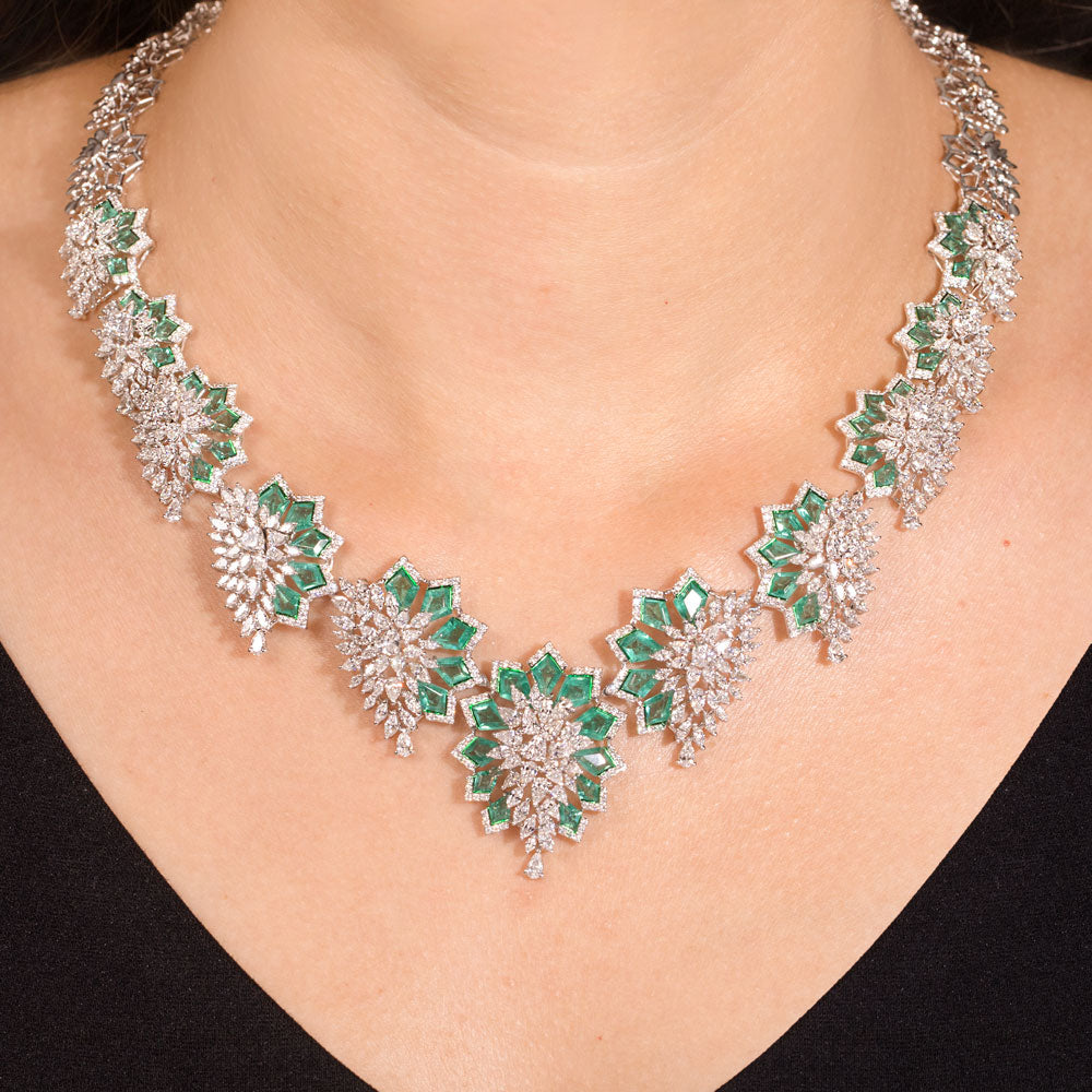 18K White Gold Diamond Necklace - 12.925ct VVS-VS-EF with Colour Stones