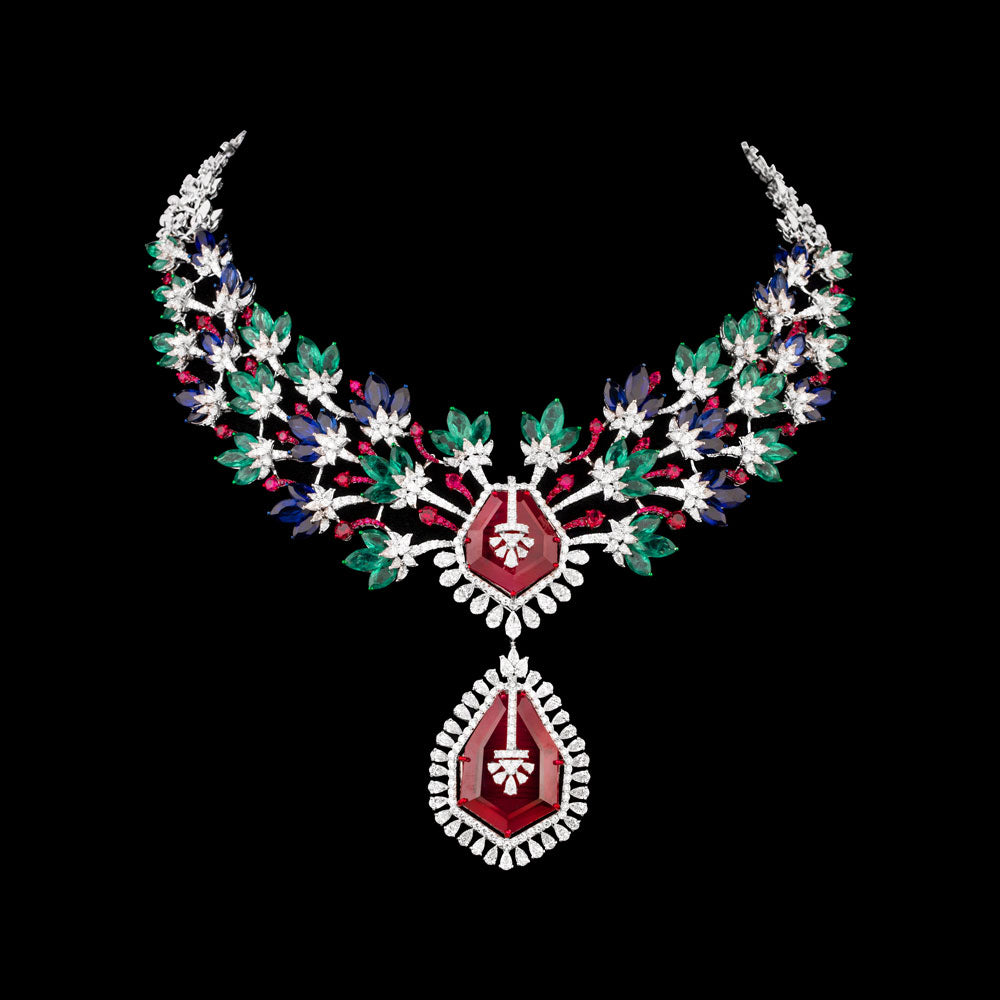 18K White Gold Diamond Necklace - 44.63ct VVS-VS-FG with Colour Stones