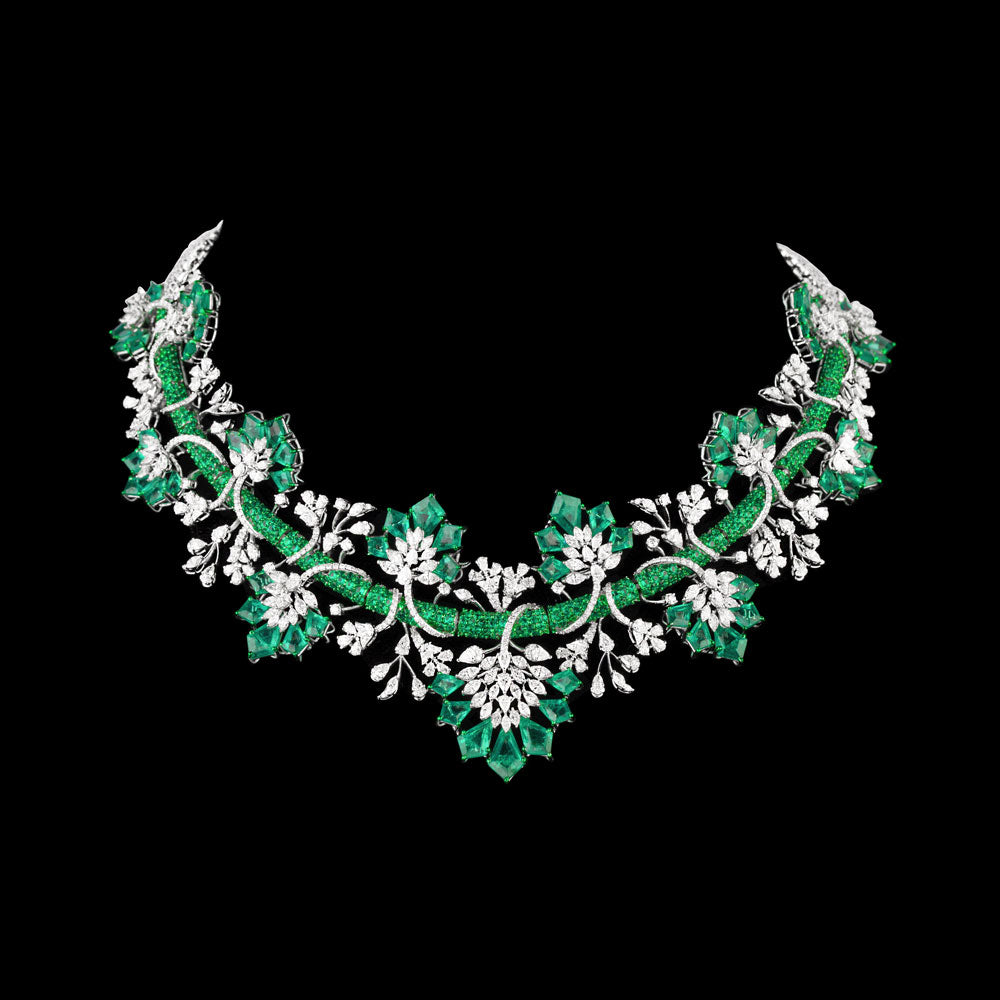 18K White Gold Diamond Necklace - 15.723ct VVS-VS-HI with Colour Stones