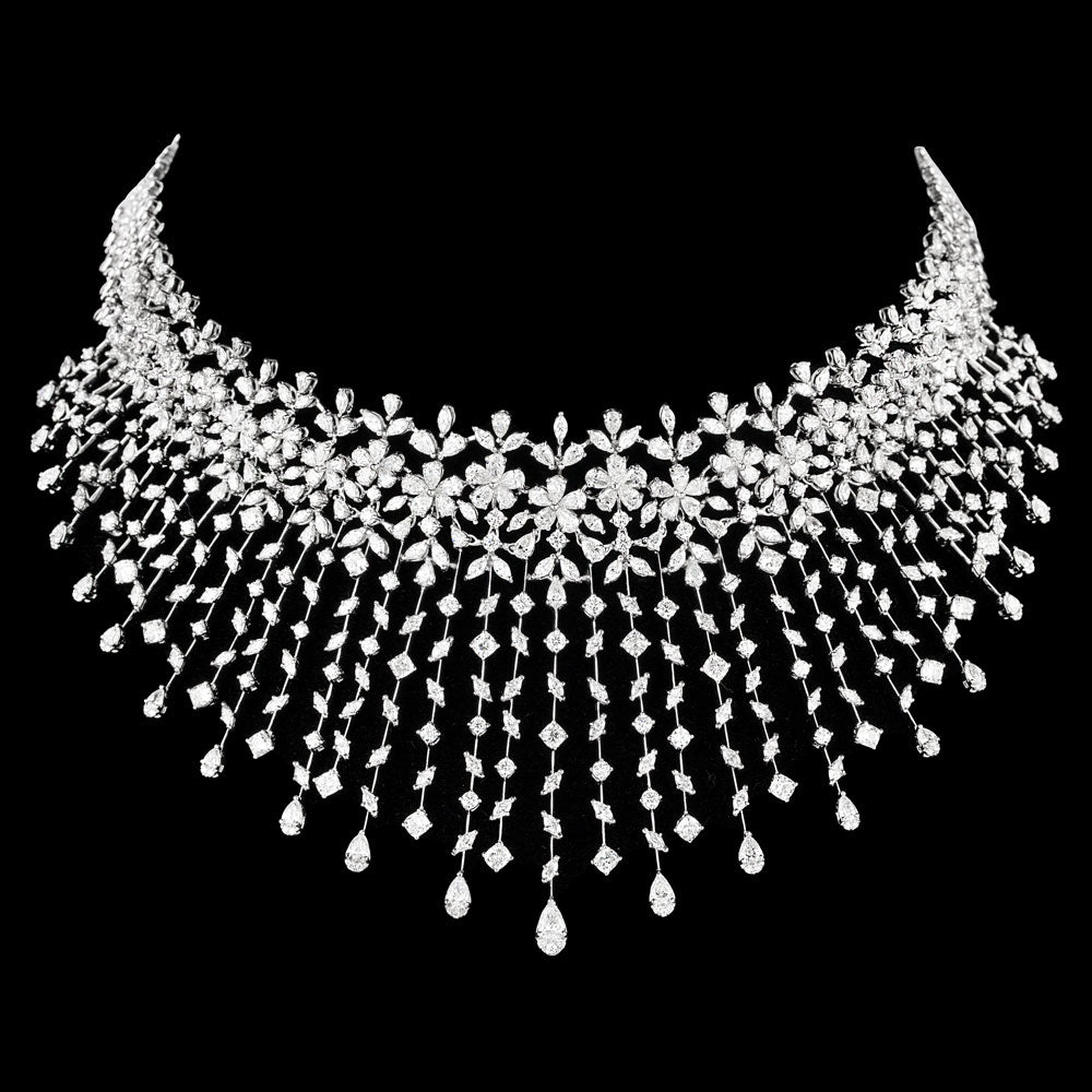18K White Gold Diamond Necklace - 30.302ct VVS-VS-FG