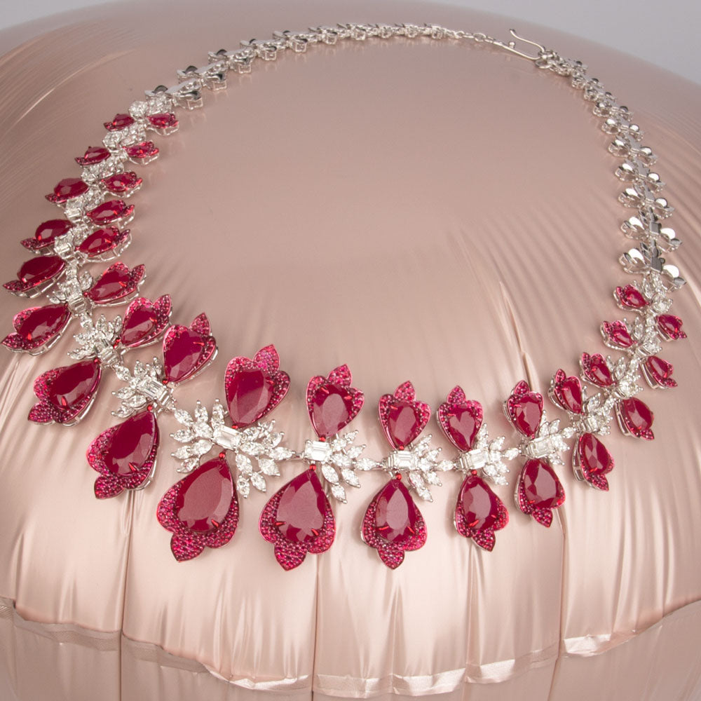 18K White Gold Diamond Necklace - 15.791ct VS-SI-GH with Colour Stones