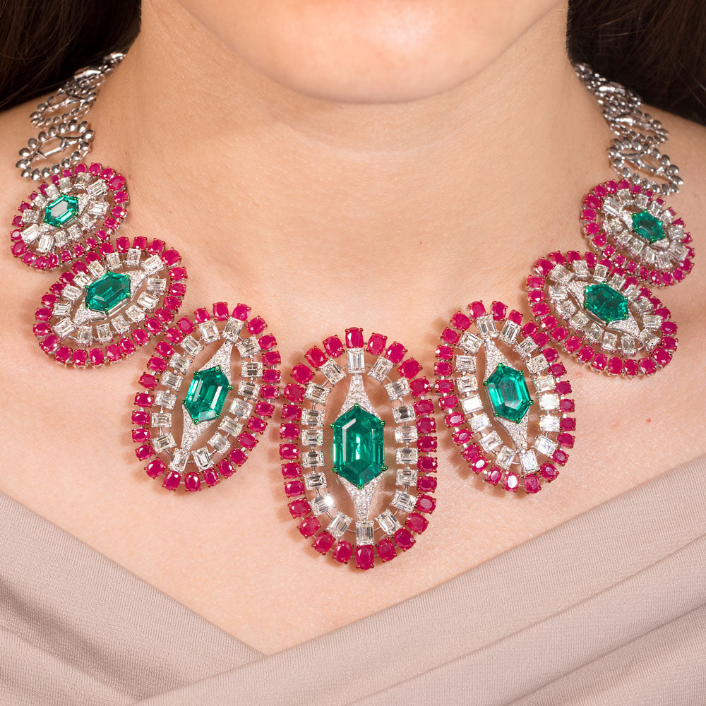 18K White Gold Diamond Necklace - 30.504ct VS-SI-H with Colour Stones