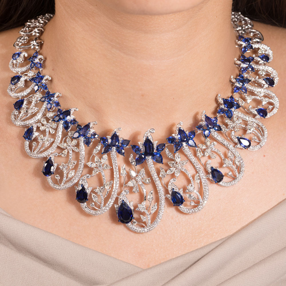 18K White Gold Diamond Necklace - 18.731ct VVS-VS-HI with Colour Stones