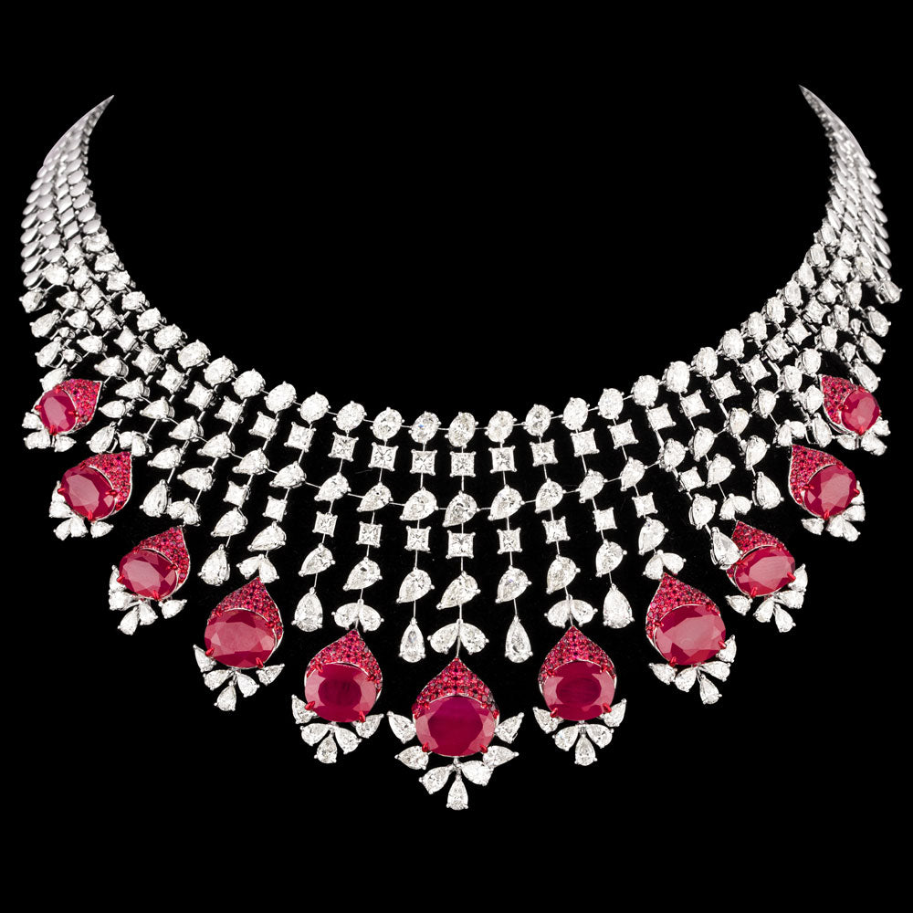 18K White Gold Diamond Necklace - 39.83ct N-A with Colour Stones
