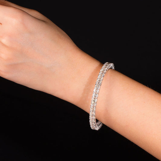 18K White Gold Diamond Bangle - 26.71ct SI-IJ