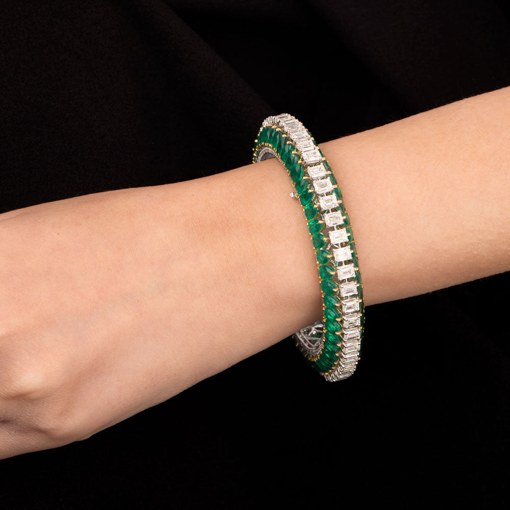 18K White Gold Diamond Bangle - 19.91ct VVS-VS-HI with Colour Stones