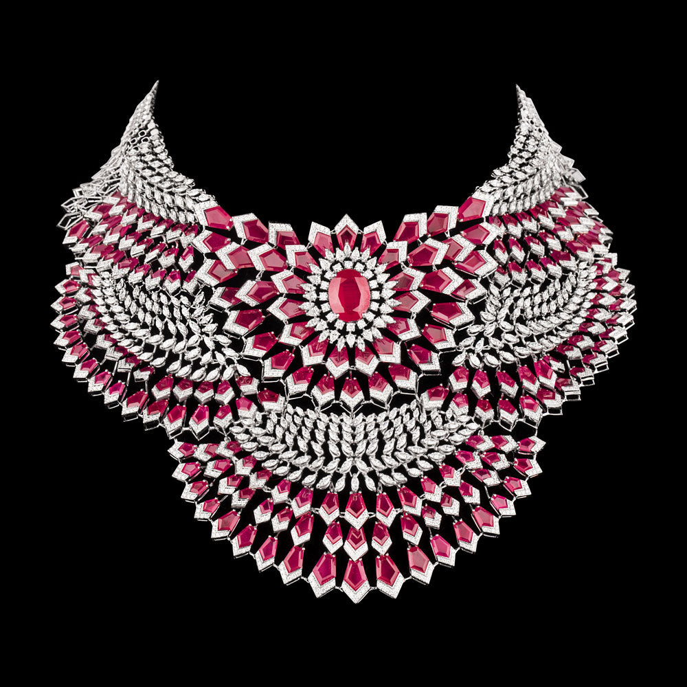 18K White Gold Diamond Necklace - 24.78ct VVS-FG with Colour Stones