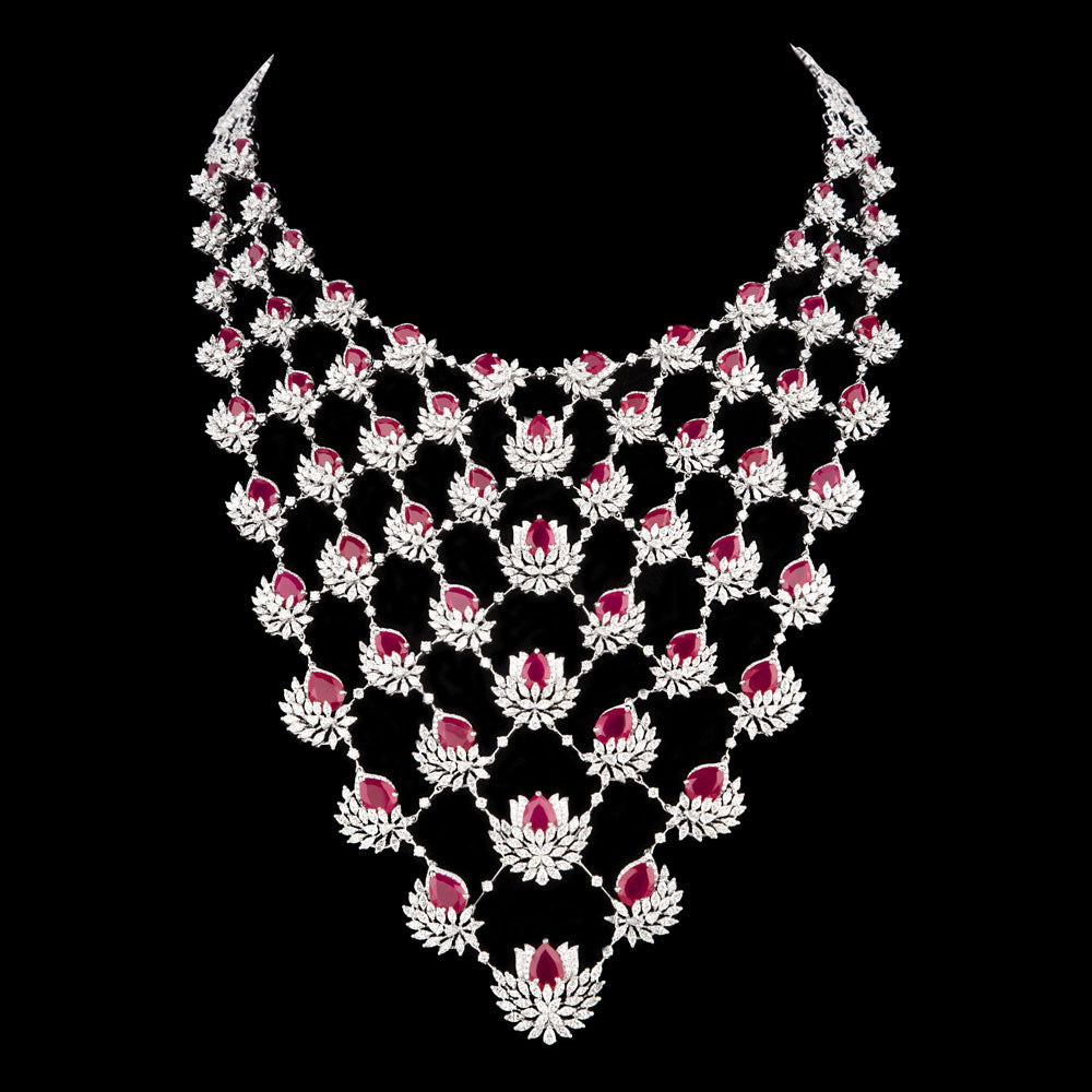 18K White Gold Diamond Necklace - 35.4ct VVS-FG with Colour Stones