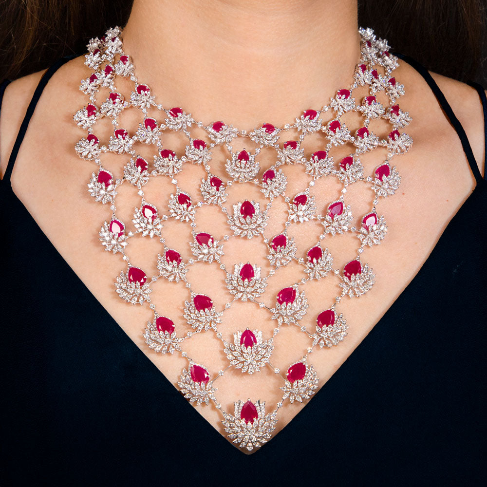 18K White Gold Diamond Necklace - 35.4ct VVS-FG with Colour Stones