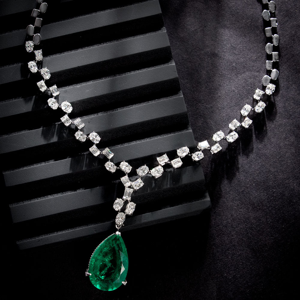 18K White Gold Diamond Necklace - 19.7ct VS-SI-GH with Colour Stones