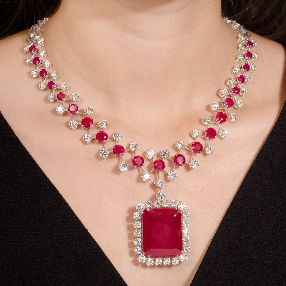18K White Gold Diamond Necklace - 28.02ct VVS-VS-JK with Colour Stones