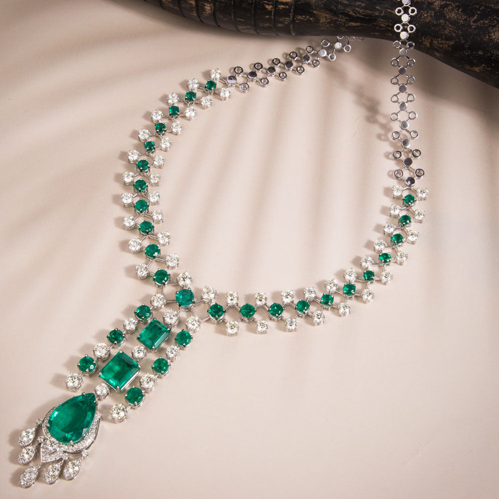 18K White Gold Diamond Necklace - 23.843ct VVS-VS-KL with Colour Stones