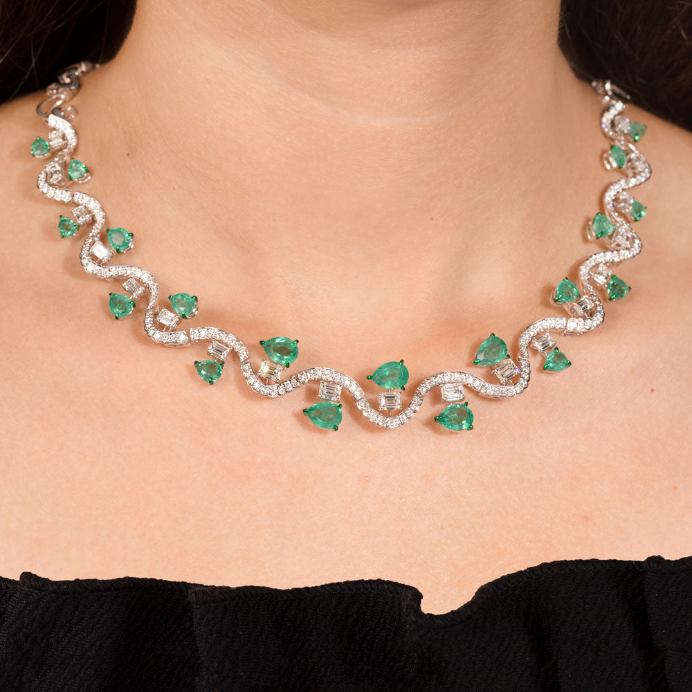 18K White Gold Diamond Necklace - 8.128ct VVS-VS-GH with Colour Stones
