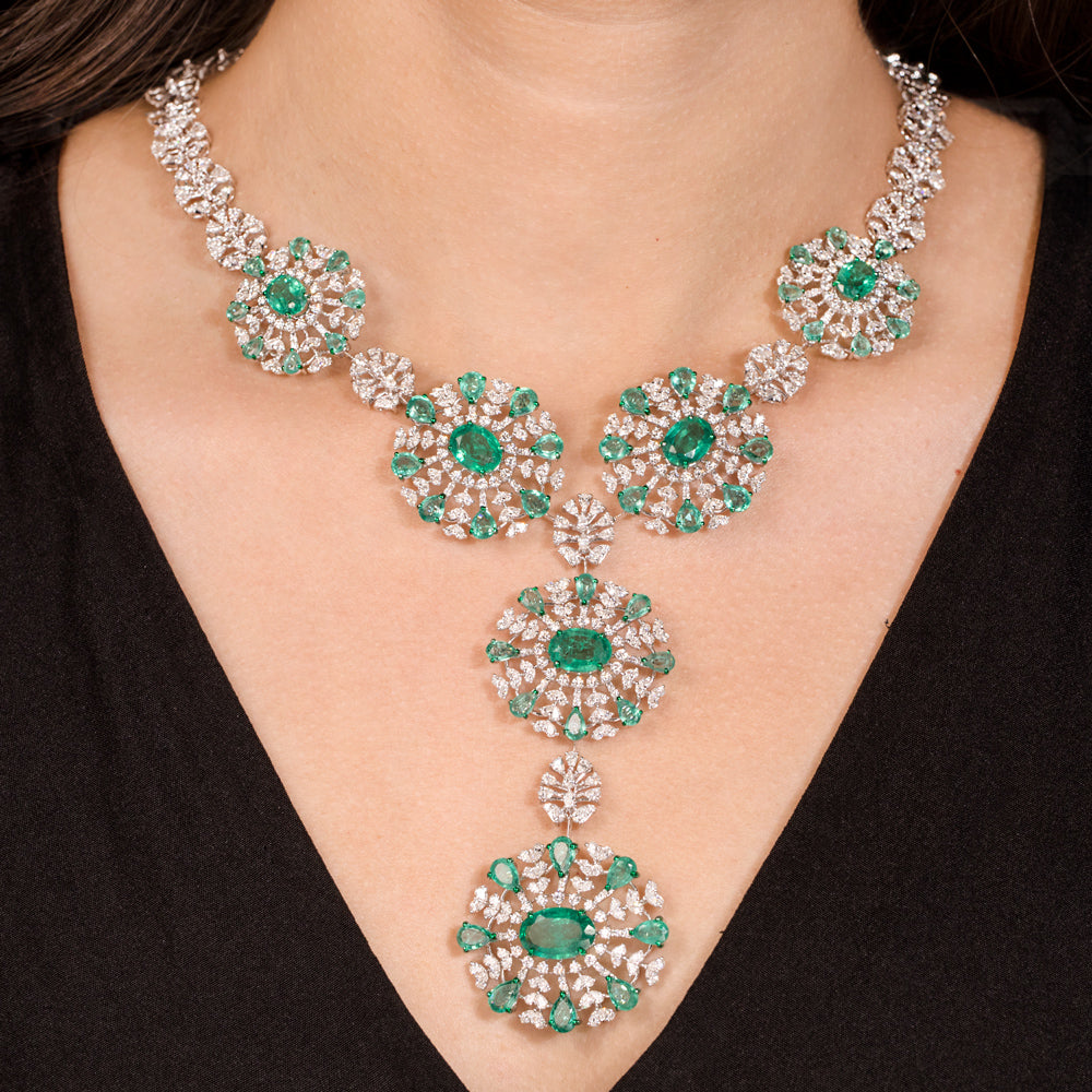 18K White Gold Diamond Necklace - 11.464ct VVS-FG with Colour Stones