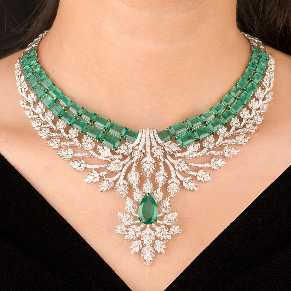 18K White Gold Diamond Necklace - 16.715ct VVS-VS-EF with Colour Stones