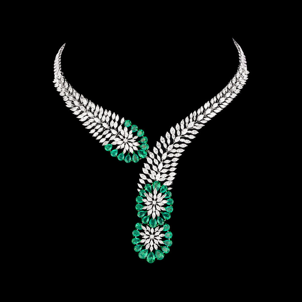 18K White Gold Diamond Necklace - 18.653ct VVS-VS-GH with Colour Stones