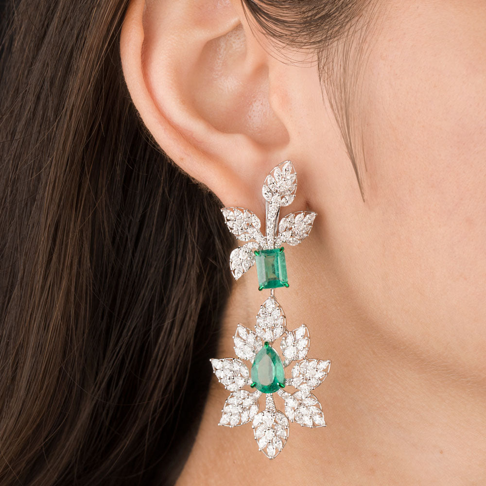 18K White Gold Diamond Jewellery - 7.73ct VVS-VS-EF with Colour Stones