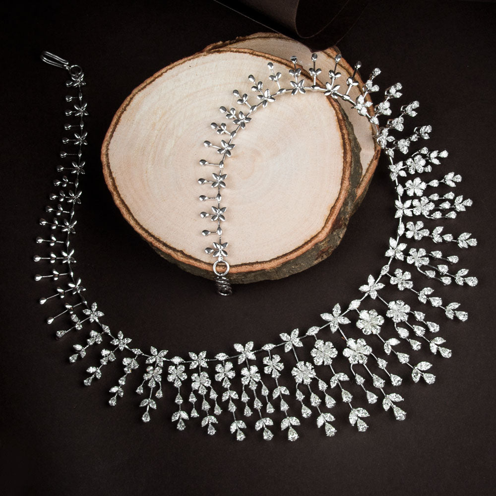 18K White Gold Diamond Necklace - 23.71ct VVS-VS-GH