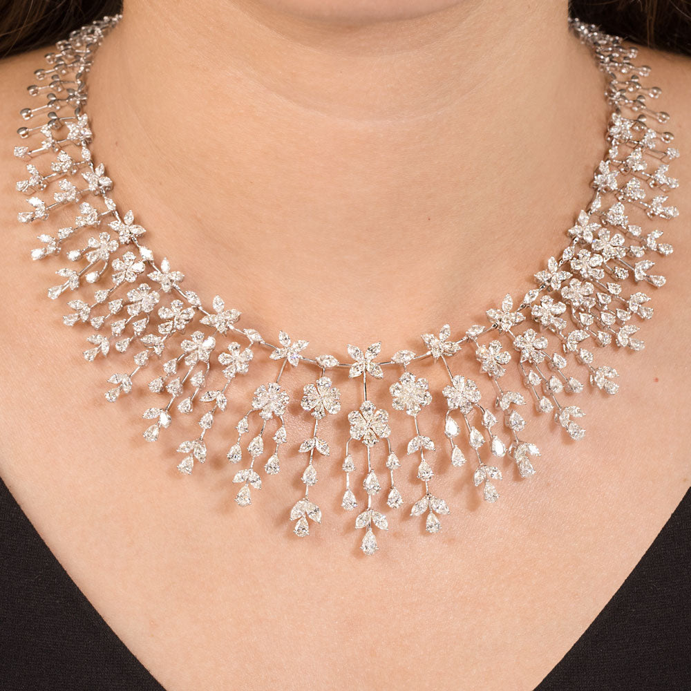 18K White Gold Diamond Necklace - 23.71ct VVS-VS-GH