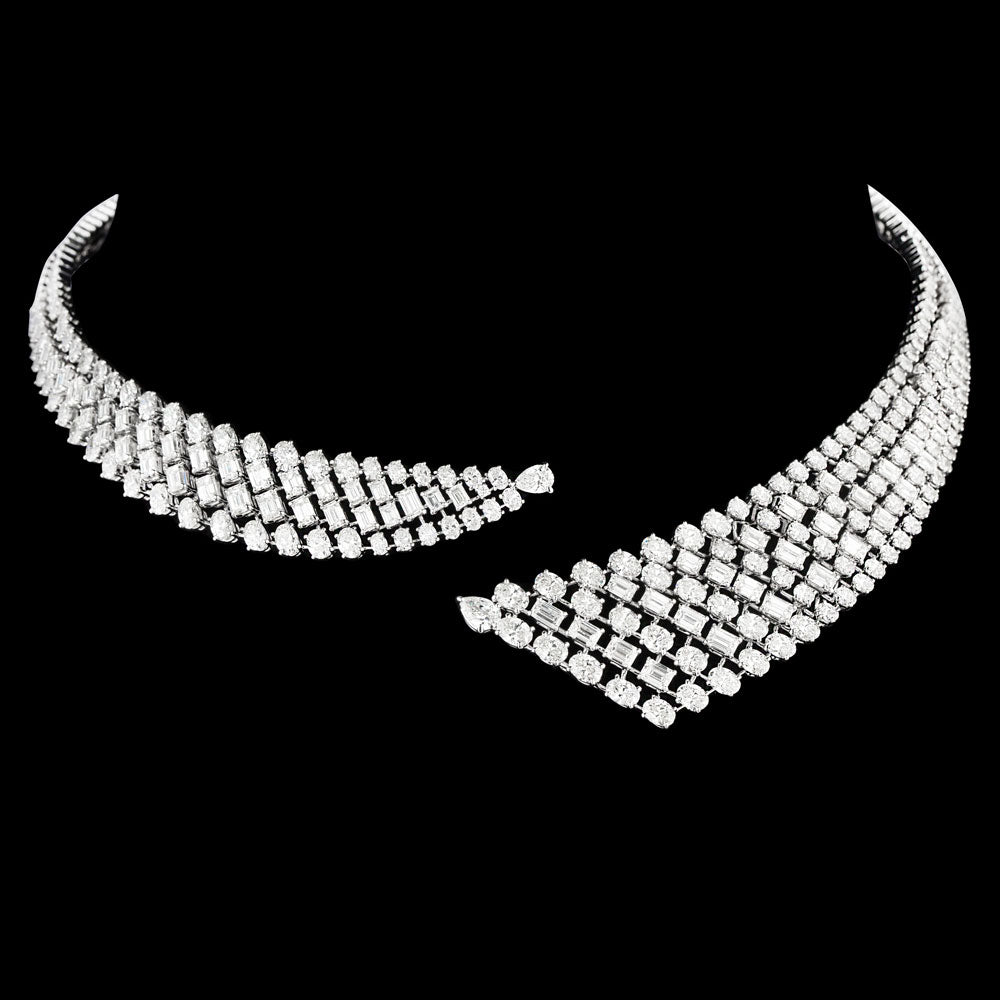 18K White Gold Diamond Necklace - 27.92ct VVS-VS-GH