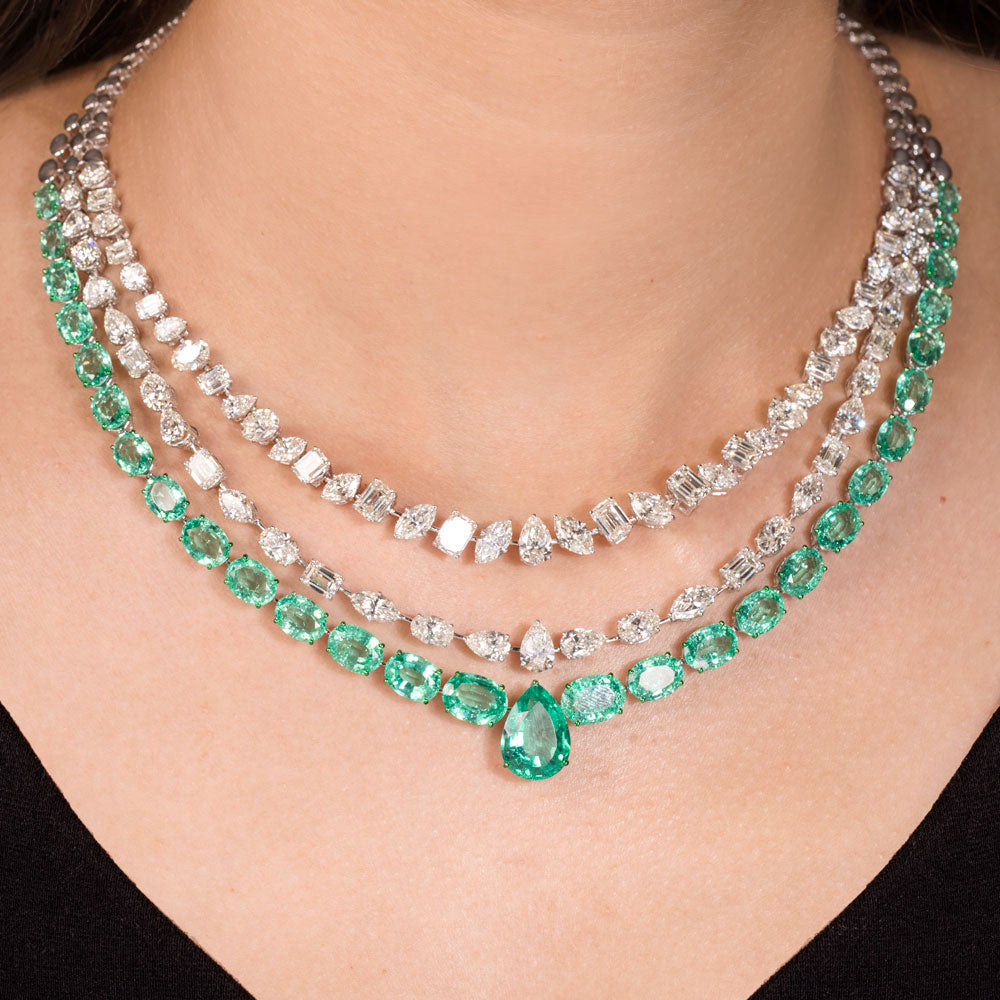 18K White Gold Diamond Necklace - 29.13ct VVS-VS-HI with Colour Stones