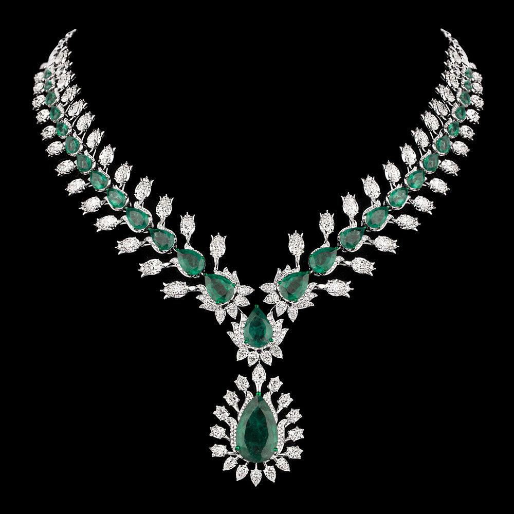 18K White Gold Diamond Necklace - 29.167ct VVS-VS-GH with Colour Stones