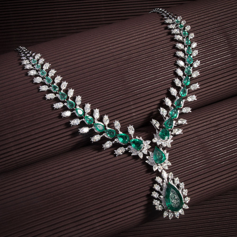 18K White Gold Diamond Necklace - 29.167ct VVS-VS-GH with Colour Stones
