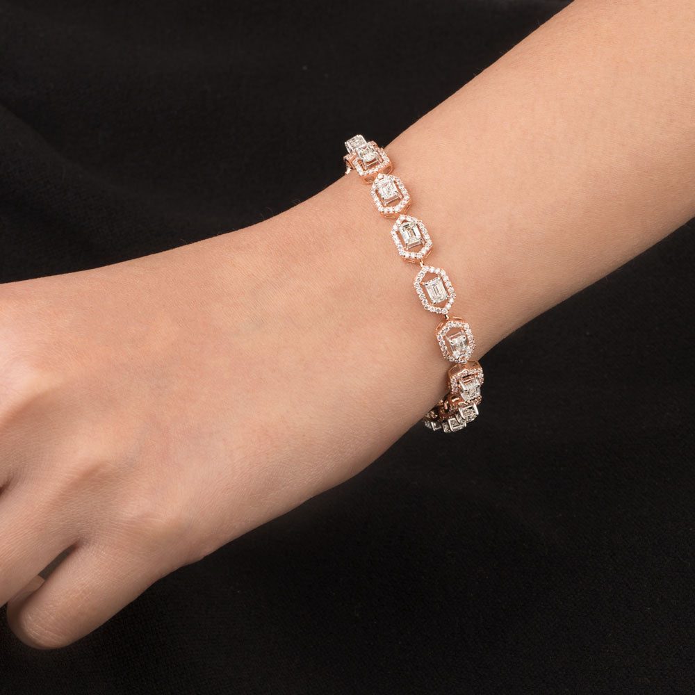 18K White Gold Diamond Bracelet - 8.24ct VVS-VS-GH