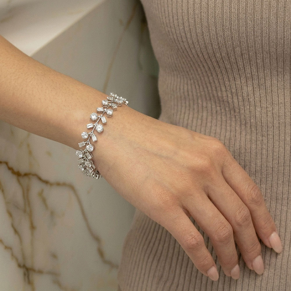 18K White Gold Diamond Bracelet - 9.61ct VVS-VS-HI