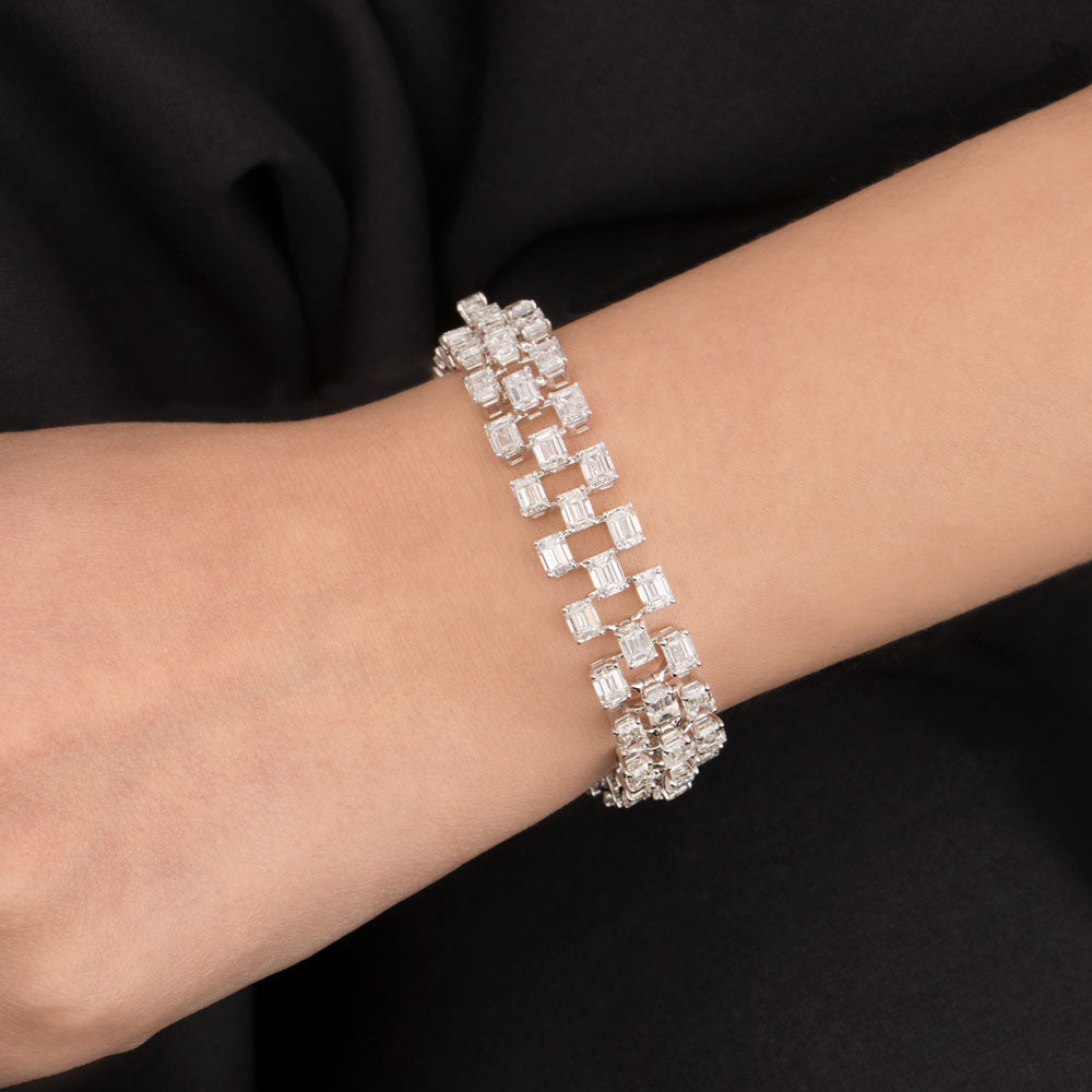 18K White Gold Diamond Bracelet - 25.28ct VVS-VS-GH