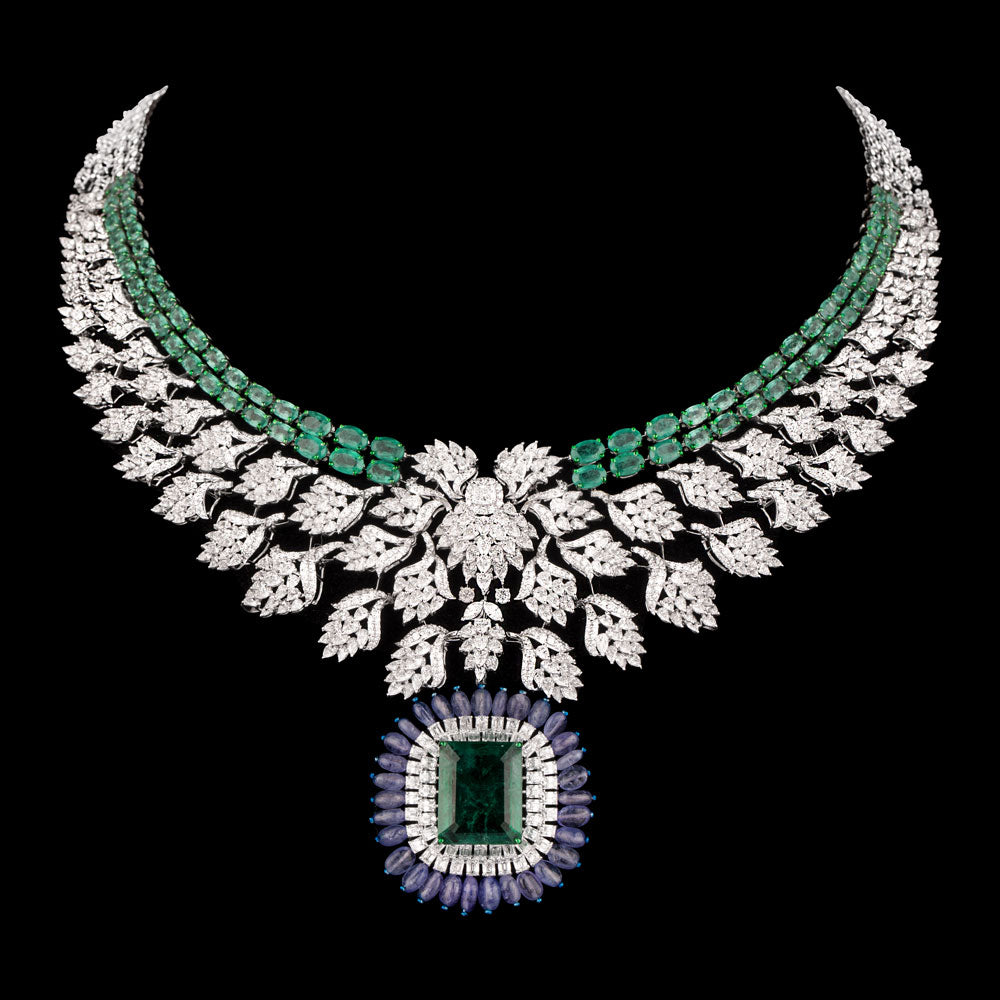 18K White Gold Diamond Necklace - 29.13ct SI2-I1-GH with Colour Stones
