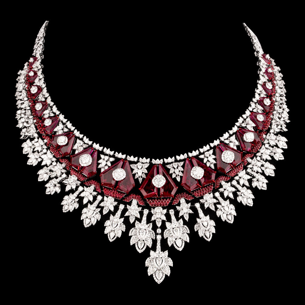 18K Yellow Gold Diamond Necklace - 39.067ct VVS-VS-FG with Colour Stones