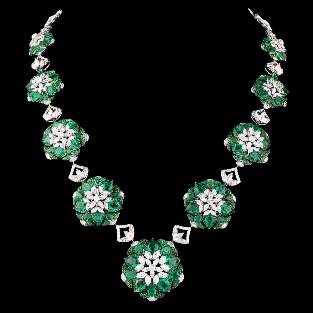 18K White Gold Diamond Necklace - 24.083ct VS-SI-FG with Colour Stones