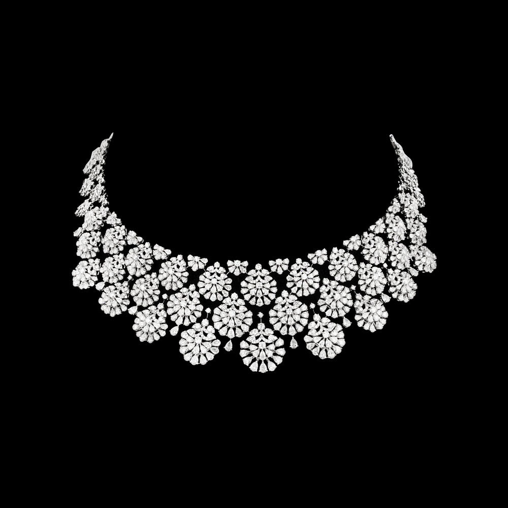 18K White Gold Diamond Necklace - 28.732ct VVS-FG