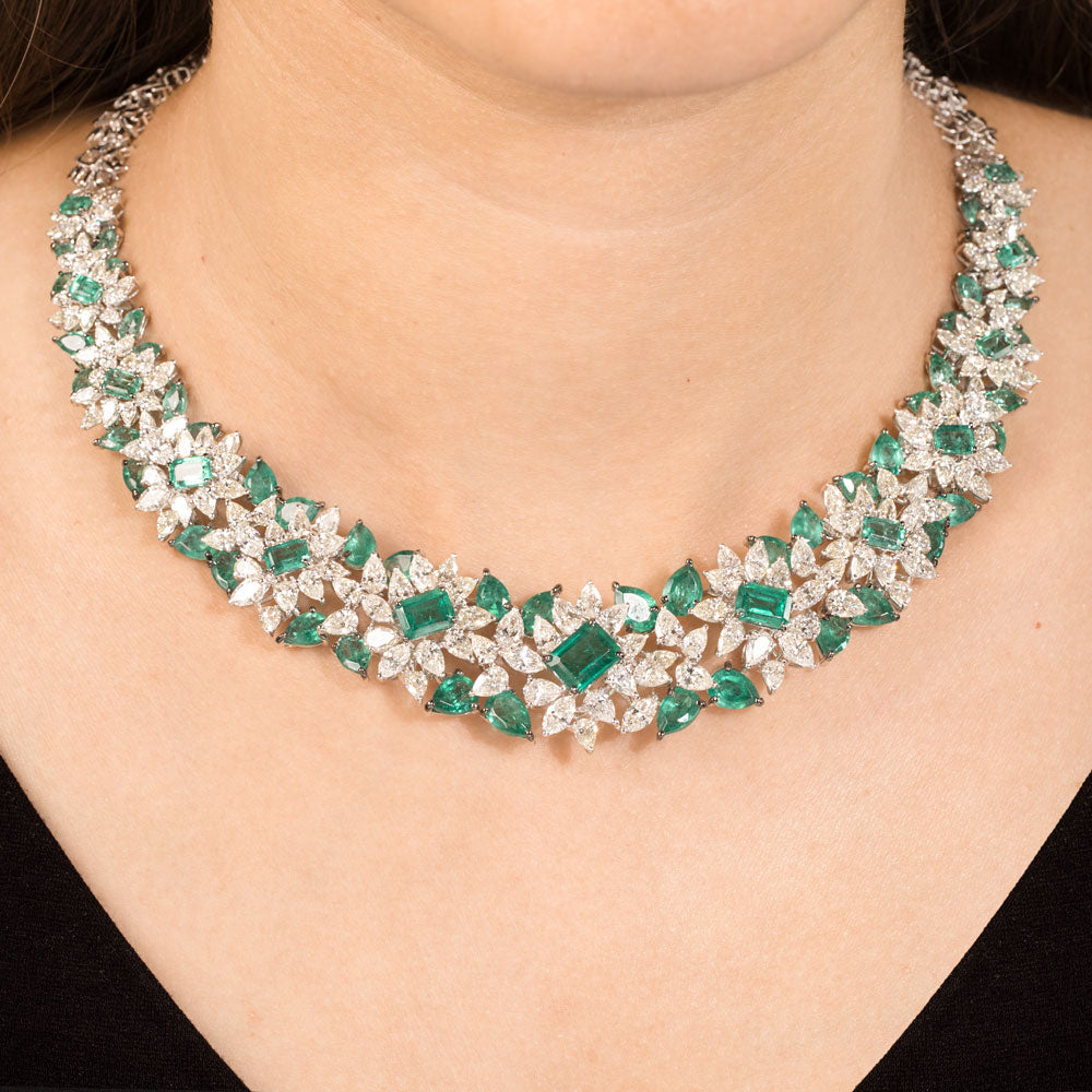 18K White Gold Diamond Necklace - 26.268ct VS-SI-HI with Colour Stones